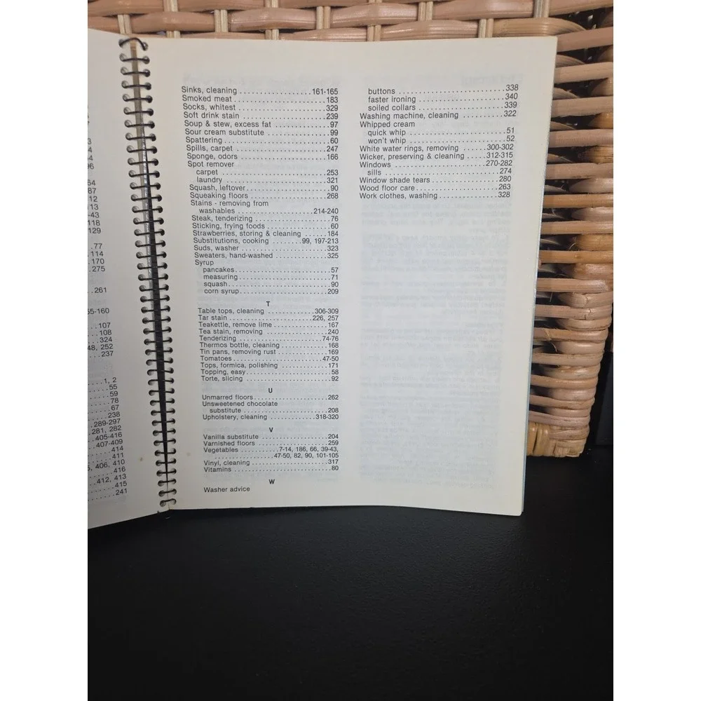 Center United Methodist‎ Church Cookbook Welcome, North Carolina 1982